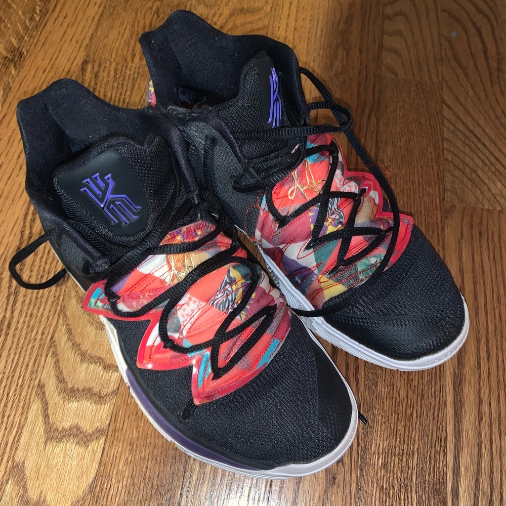 Nike Kyrie 5 Basketball Shoes CNY